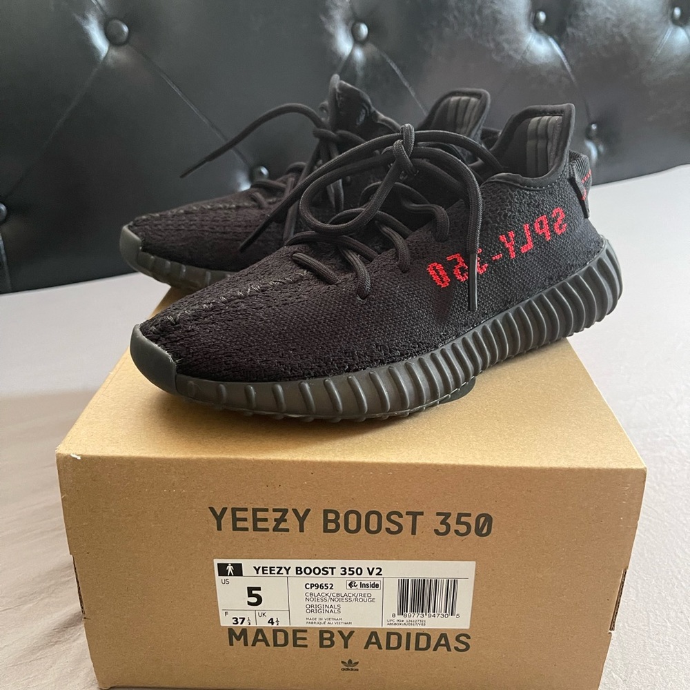Yeezys boost 350